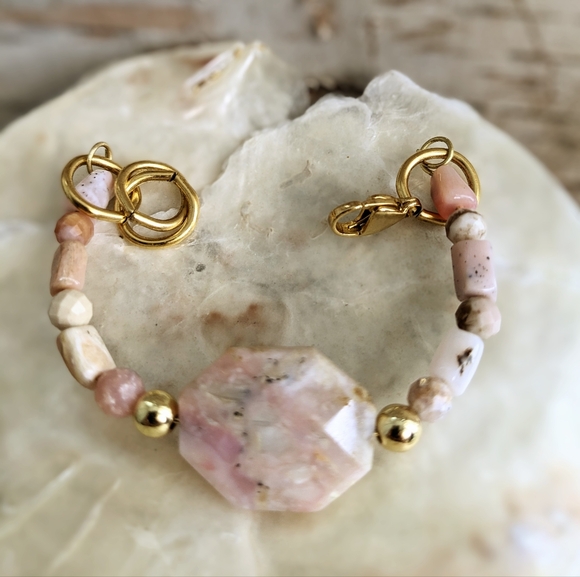 Natural Peruvian Pink Opal & Gold Beads In Gold Bracelet - Picture 4 of 4